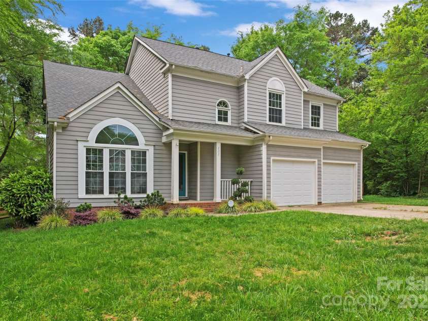 121 Northampton Drive, Mooresville, NC 28117.  MLS# CAR4250579, YatesRealty ID 10286. 