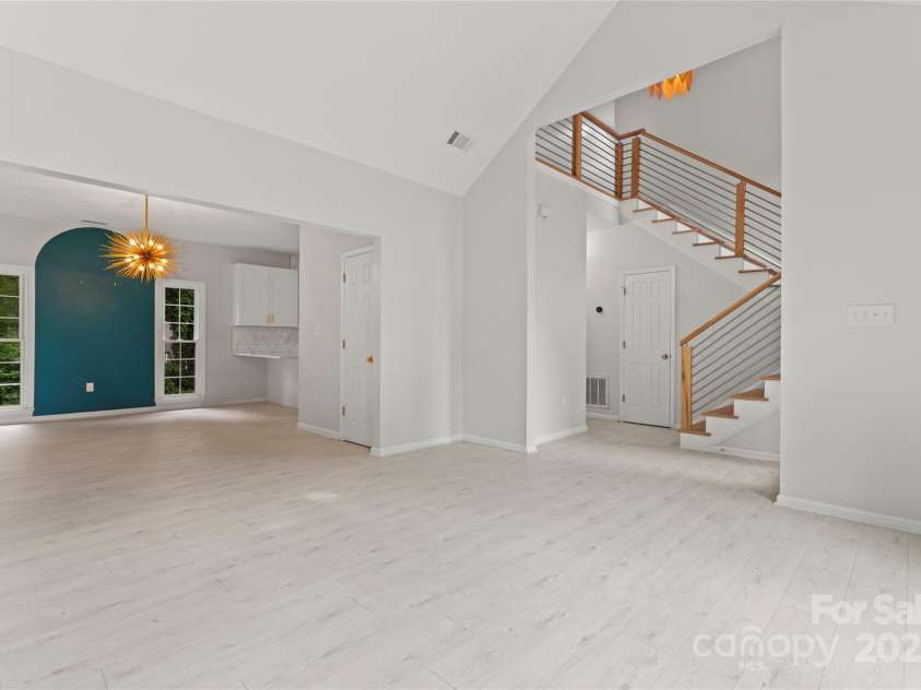 121 Northampton Drive, Mooresville, NC 28117.  MLS# CAR4250579, YatesRealty ID 10286. 