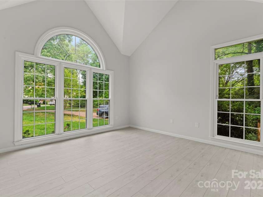 121 Northampton Drive, Mooresville, NC 28117.  MLS# CAR4250579, YatesRealty ID 10286. 