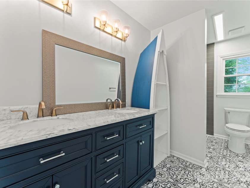 121 Northampton Drive, Mooresville, NC 28117.  MLS# CAR4250579, YatesRealty ID 10286. 