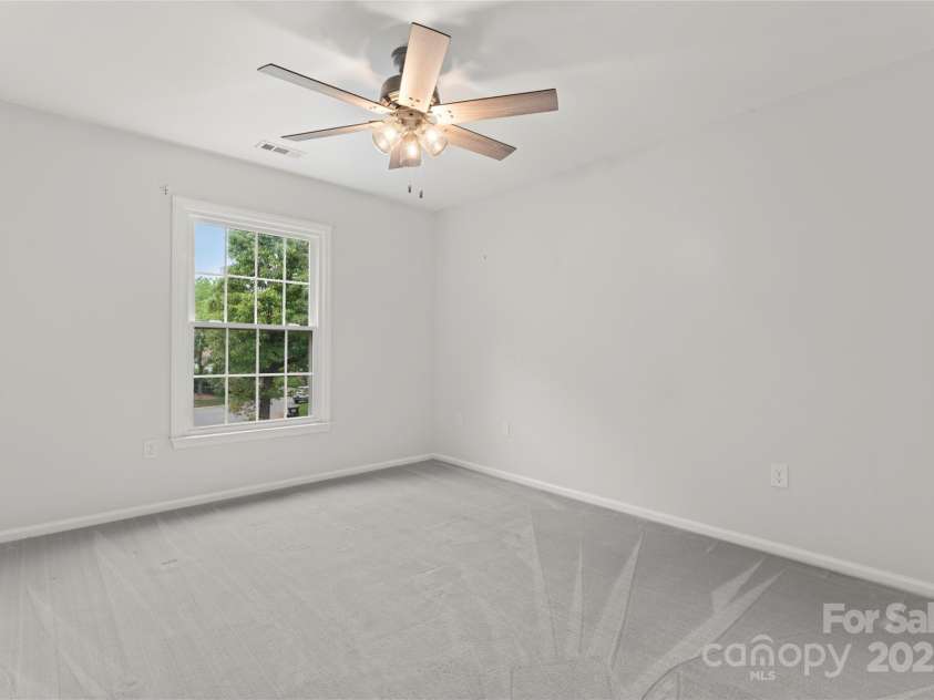 121 Northampton Drive, Mooresville, NC 28117.  MLS# CAR4250579, YatesRealty ID 10286. 