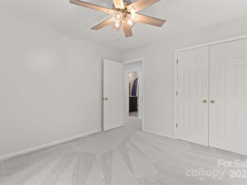121 Northampton Drive, Mooresville, NC 28117.  MLS# CAR4250579, YatesRealty ID 10286. 
