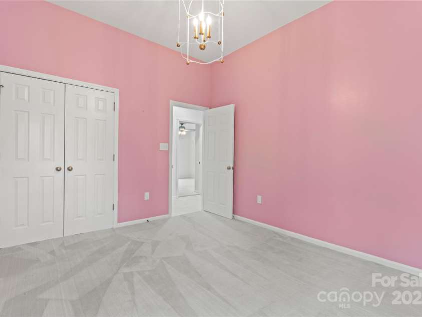 121 Northampton Drive, Mooresville, NC 28117.  MLS# CAR4250579, YatesRealty ID 10286. 