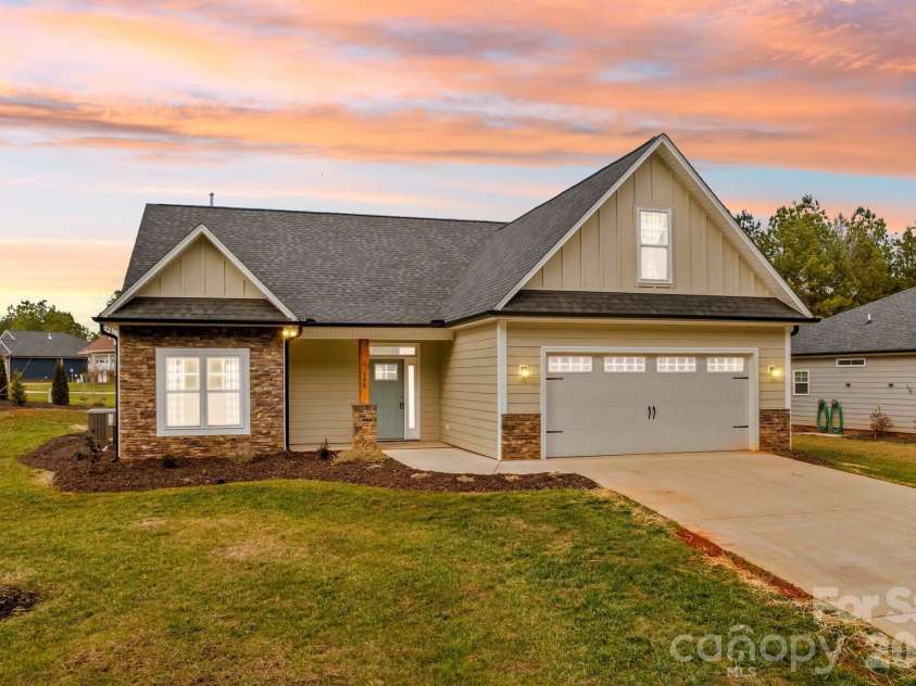215 Village Lane, Salisbury, NC 28146.  MLS# CAR4341104, YatesRealty ID 10287. 