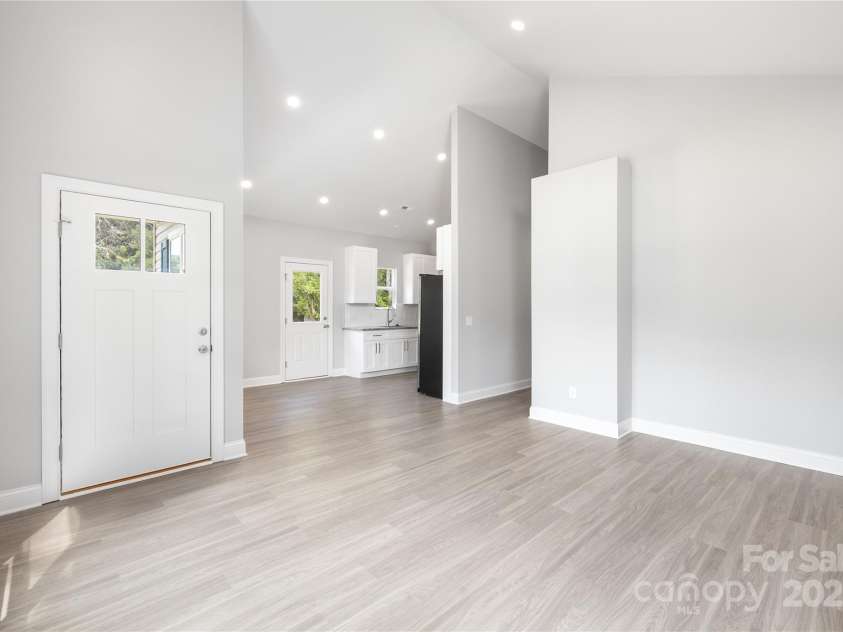 338 Hudson Street, Shelby, NC 28150.  MLS# CAR4219817, YatesRealty ID 10288. Representation