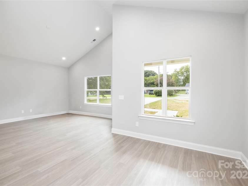 338 Hudson Street, Shelby, NC 28150.  MLS# CAR4219817, YatesRealty ID 10288. Representation