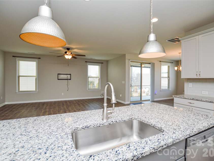 515 Cherry Blossom Avenue, Concord, NC 28027.  MLS# CAR4352090, YatesRealty ID 10288. Kitchen Island