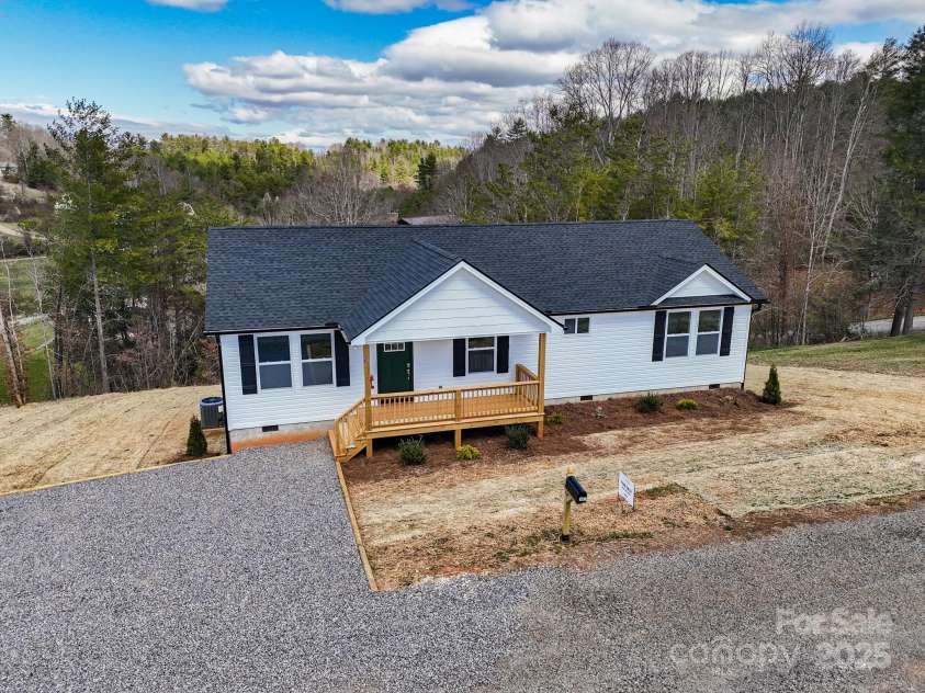 161 Wilson Farm Road, Weaverville, NC 28787.  MLS# CAR4216583, YatesRealty ID 10289. 