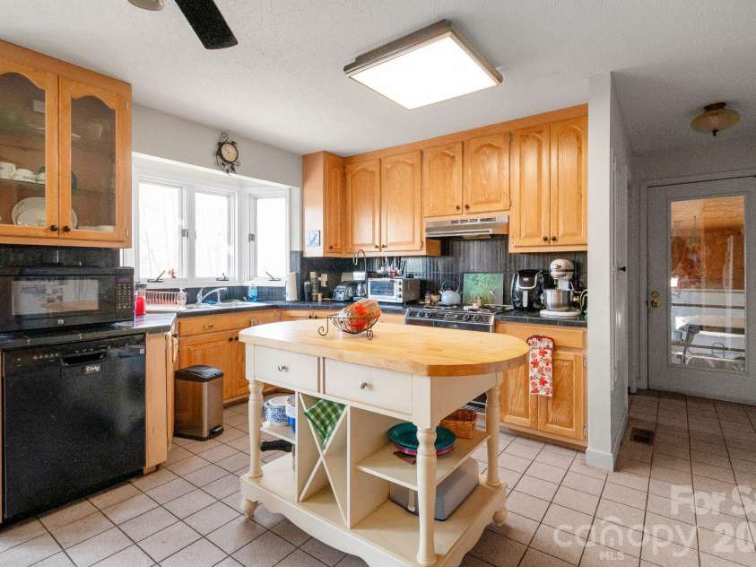 1643 Old Pardue Road, Lancaster, SC 29720.  MLS# CAR4354718, YatesRealty ID 10289. 