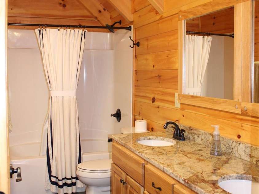 109 Overlook Point Lane, Lake Lure, NC 28746.  MLS# CAR4336925, YatesRealty ID 1029. Full Bathroom # 2 in upper level