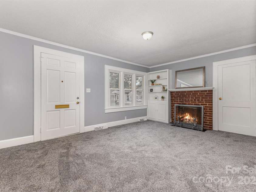 111 Courtland Street, Chester, SC 29706.  MLS# CAR4308603, YatesRealty ID 10290. 