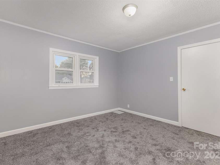 111 Courtland Street, Chester, SC 29706.  MLS# CAR4308603, YatesRealty ID 10290. 