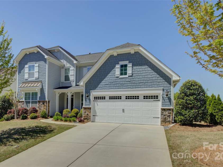16524 Palisades Commons Drive, Charlotte, NC 28278.  MLS# CAR4241879, YatesRealty ID 10291. 