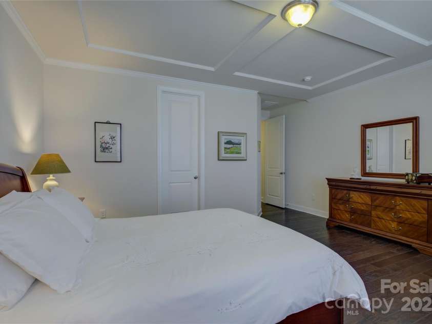 16524 Palisades Commons Drive, Charlotte, NC 28278.  MLS# CAR4241879, YatesRealty ID 10291. 