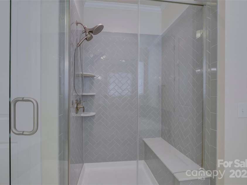 16524 Palisades Commons Drive, Charlotte, NC 28278.  MLS# CAR4241879, YatesRealty ID 10291. 