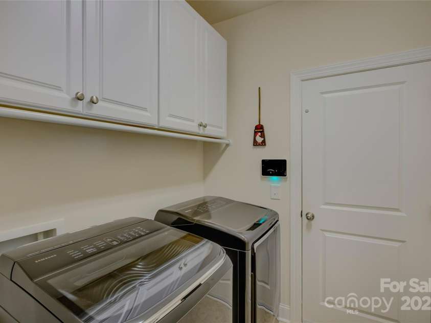 16524 Palisades Commons Drive, Charlotte, NC 28278.  MLS# CAR4241879, YatesRealty ID 10291. 