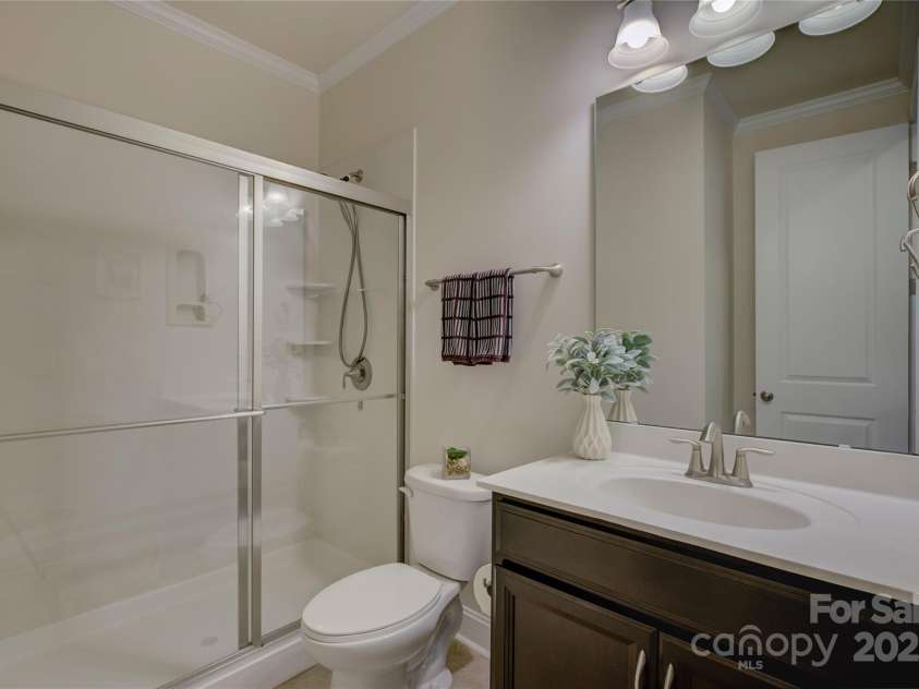 16524 Palisades Commons Drive, Charlotte, NC 28278.  MLS# CAR4241879, YatesRealty ID 10291. 