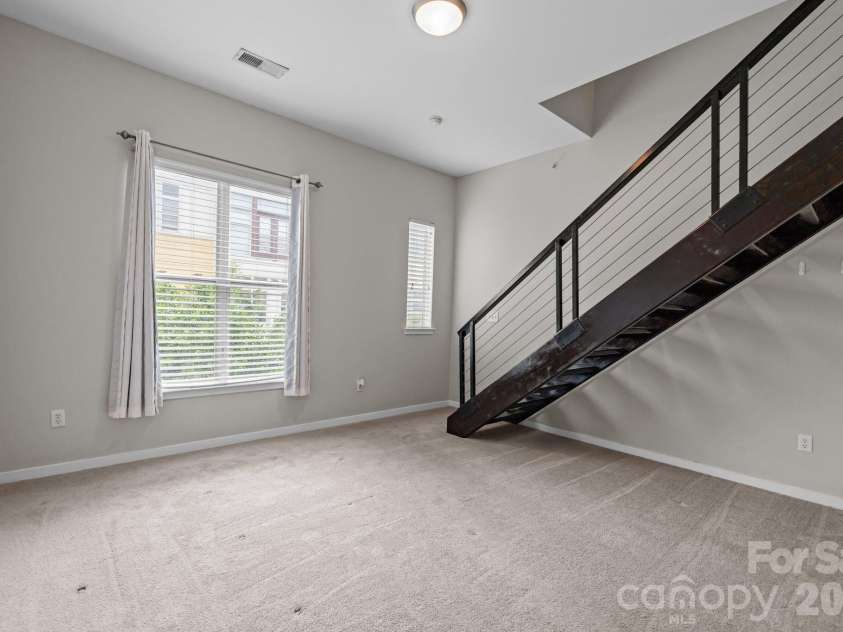 2125 Southend Drive, Charlotte, NC 28203.  MLS# CAR4347496, YatesRealty ID 10291. 