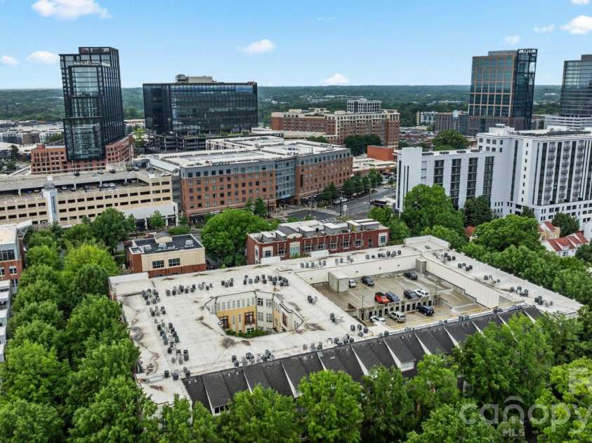 2125 Southend Drive, Charlotte, NC 28203.  MLS# CAR4347496, YatesRealty ID 10291. 
