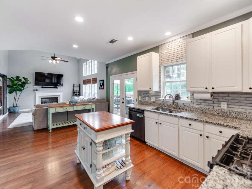 5999 Brookstone Drive, Concord, NC 28027.  MLS# CAR4361965, YatesRealty ID 10292. 