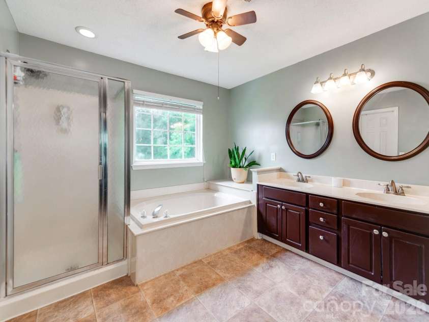 5999 Brookstone Drive, Concord, NC 28027.  MLS# CAR4361965, YatesRealty ID 10292. 