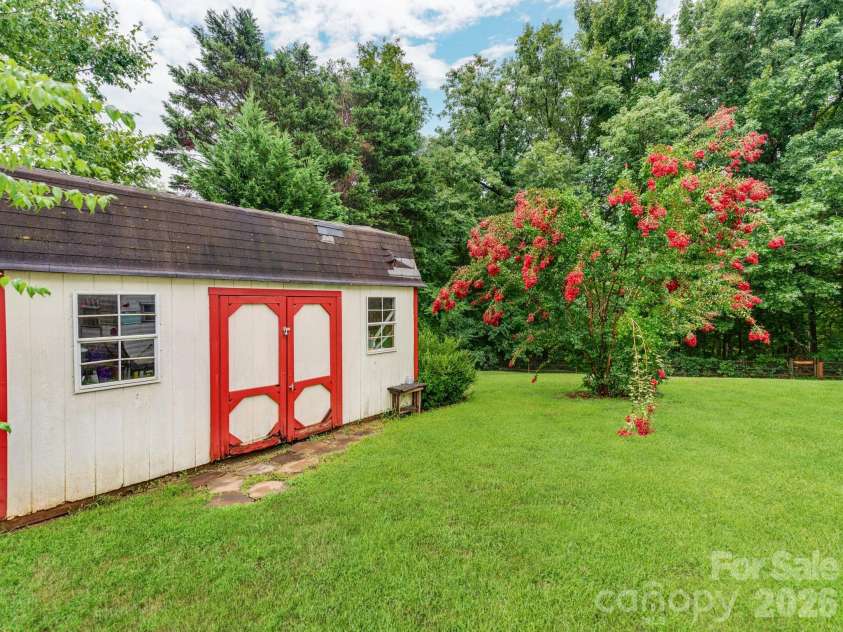 5999 Brookstone Drive, Concord, NC 28027.  MLS# CAR4361965, YatesRealty ID 10292. 