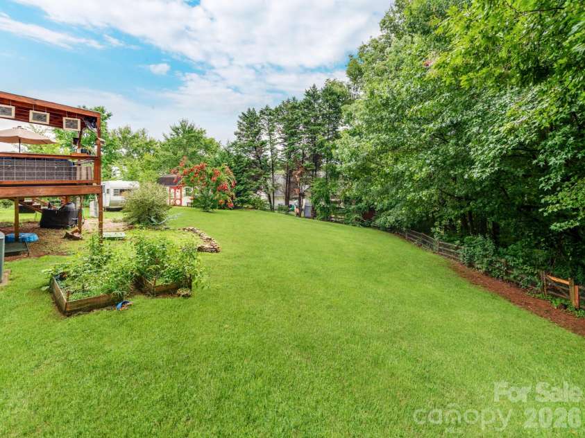 5999 Brookstone Drive, Concord, NC 28027.  MLS# CAR4361965, YatesRealty ID 10292. 