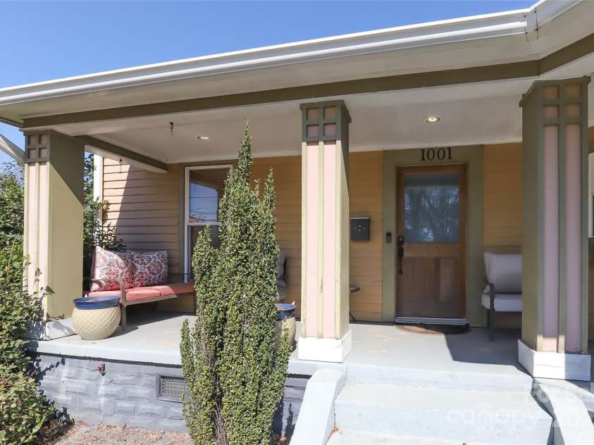 1001 Parkwood Avenue, Charlotte, NC 28205.  MLS# CAR4229375, YatesRealty ID 10293. 