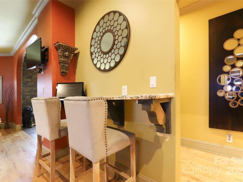 1001 Parkwood Avenue, Charlotte, NC 28205.  MLS# CAR4229375, YatesRealty ID 10293. 