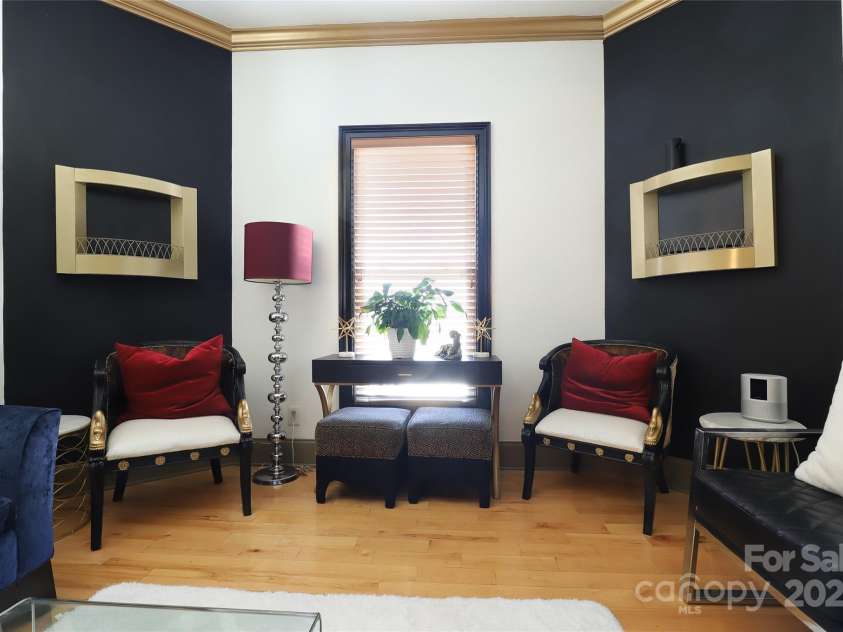 1001 Parkwood Avenue, Charlotte, NC 28205.  MLS# CAR4229375, YatesRealty ID 10293. 