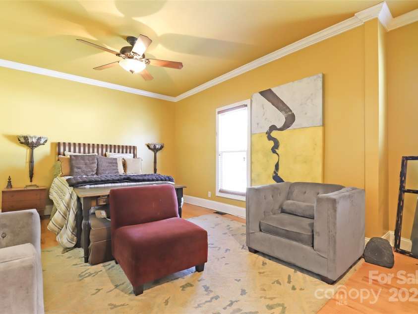 1001 Parkwood Avenue, Charlotte, NC 28205.  MLS# CAR4229375, YatesRealty ID 10293. 