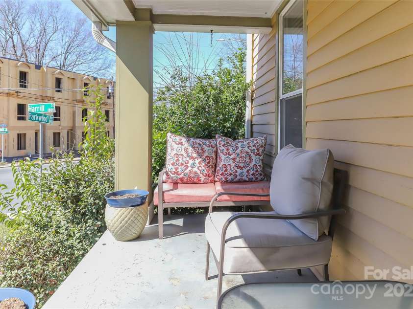 1001 Parkwood Avenue, Charlotte, NC 28205.  MLS# CAR4229375, YatesRealty ID 10293. 