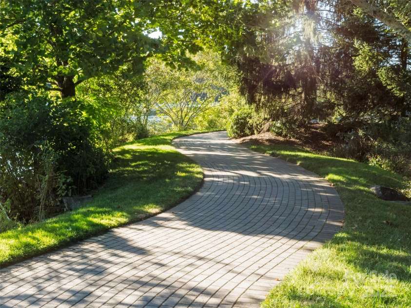 23 Estatoe Gap Road, Biltmore Lake, NC 28715.  MLS# CAR4252032, YatesRealty ID 10294. 