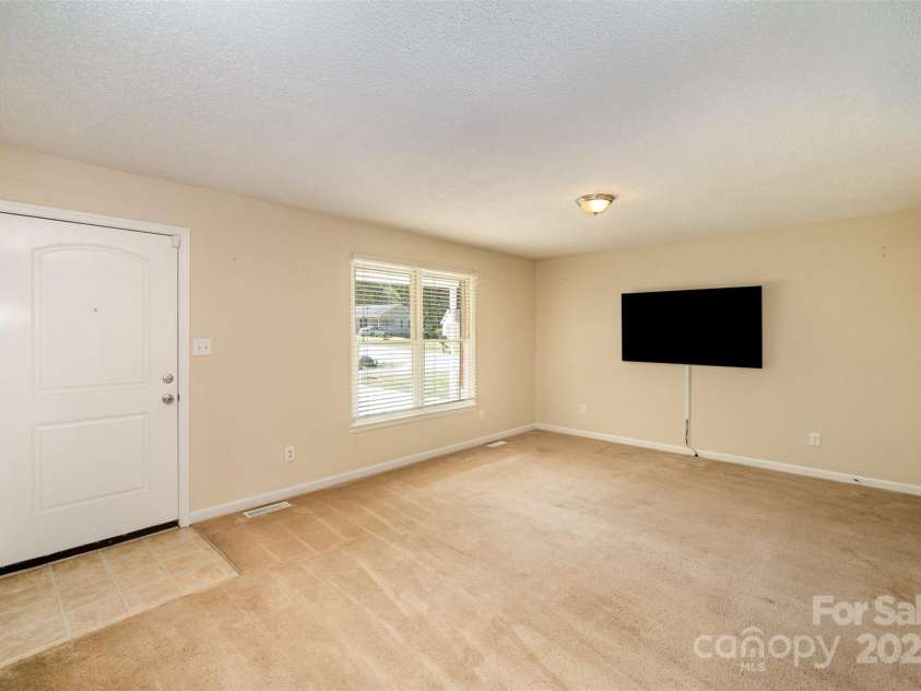 700 FINE WRIGHT Avenue, York, SC 29745.  MLS# CAR4245872, YatesRealty ID 10296. 