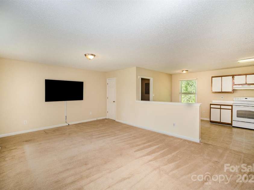 700 FINE WRIGHT Avenue, York, SC 29745.  MLS# CAR4245872, YatesRealty ID 10296. 