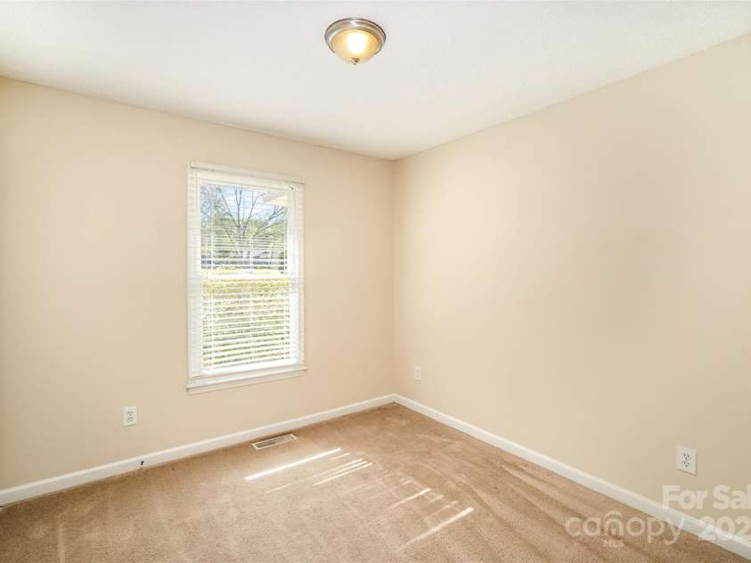 700 FINE WRIGHT Avenue, York, SC 29745.  MLS# CAR4245872, YatesRealty ID 10296. 