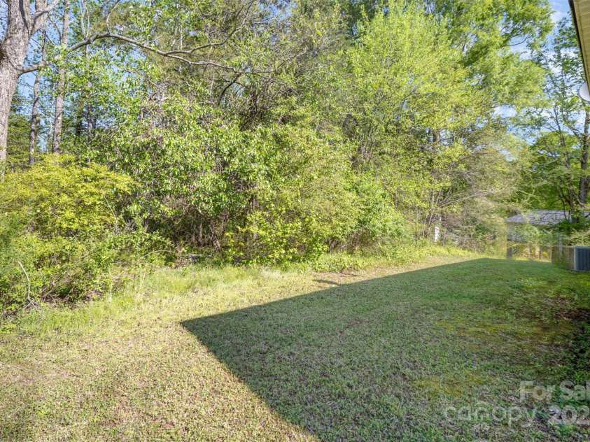 700 FINE WRIGHT Avenue, York, SC 29745.  MLS# CAR4245872, YatesRealty ID 10296. 