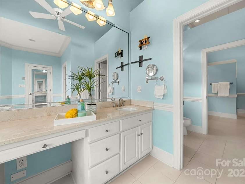 7980 Bradford Lane, Denver, NC 28037.  MLS# CAR4302280, YatesRealty ID 10298. 