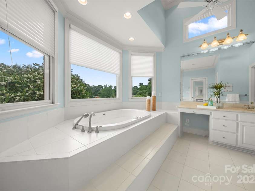 7980 Bradford Lane, Denver, NC 28037.  MLS# CAR4302280, YatesRealty ID 10298. 