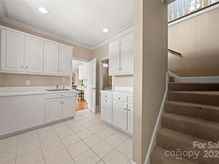 7980 Bradford Lane, Denver, NC 28037.  MLS# CAR4302280, YatesRealty ID 10298. 