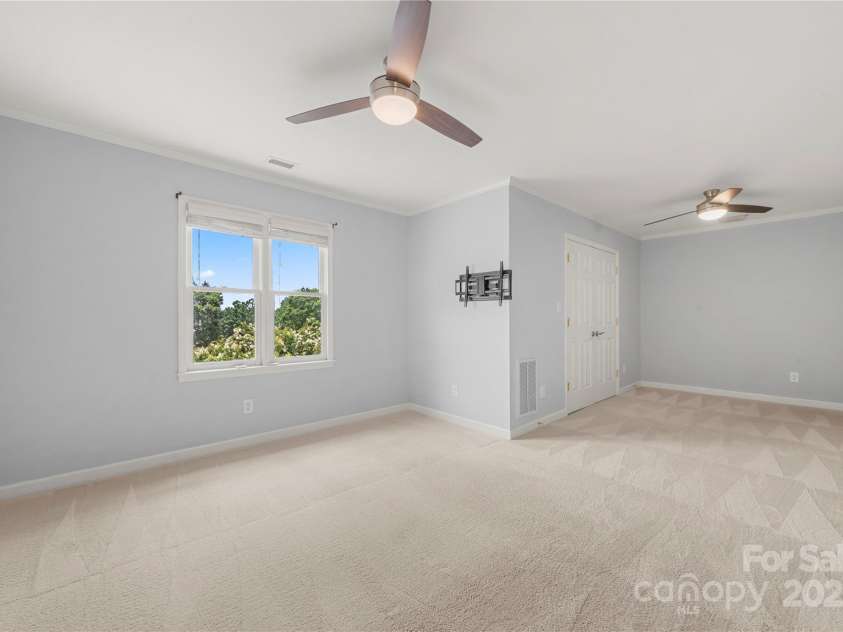 7980 Bradford Lane, Denver, NC 28037.  MLS# CAR4302280, YatesRealty ID 10298. 