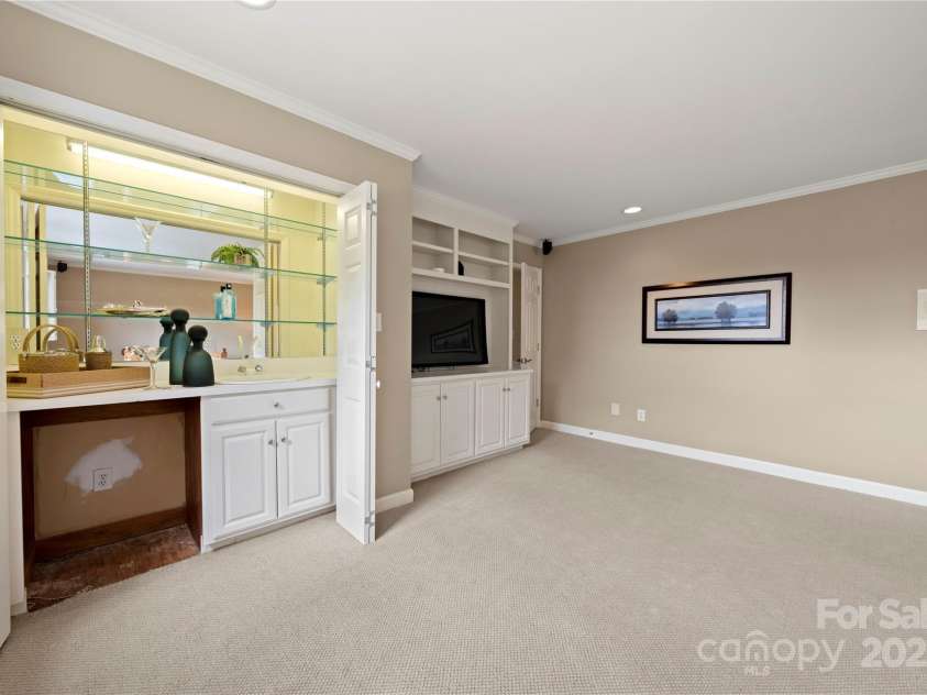 7980 Bradford Lane, Denver, NC 28037.  MLS# CAR4302280, YatesRealty ID 10298. 