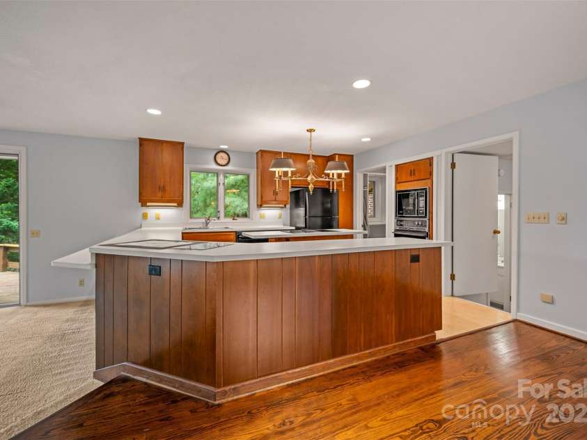 106 Blue Bird Lane, Tryon, NC 28782.  MLS# CAR4291454, YatesRealty ID 103. 