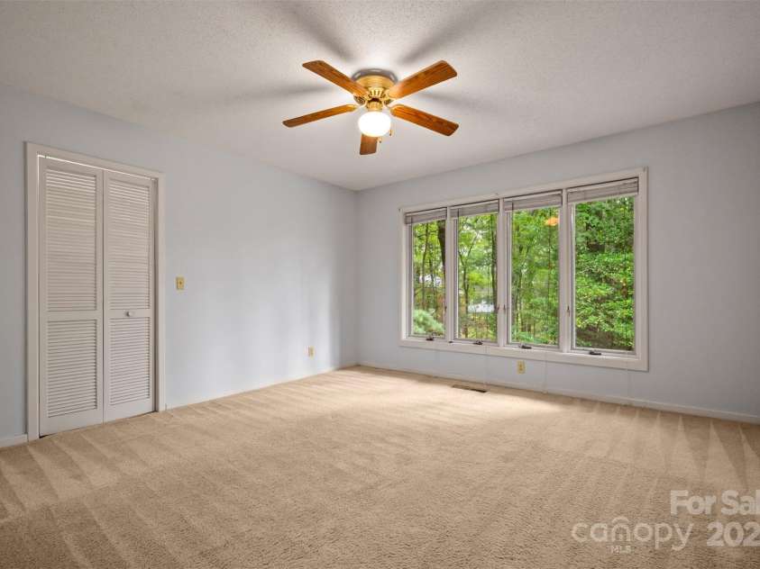 106 Blue Bird Lane, Tryon, NC 28782.  MLS# CAR4291454, YatesRealty ID 103. 