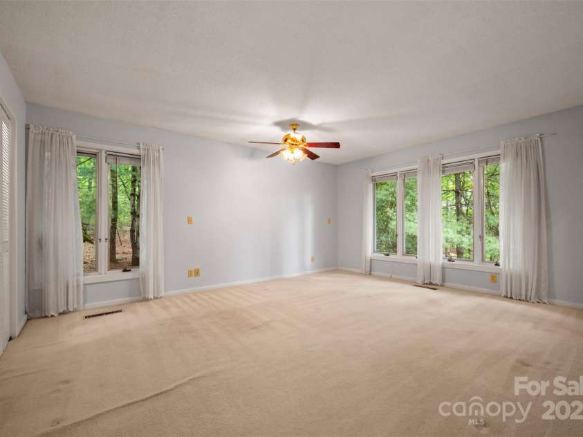 106 Blue Bird Lane, Tryon, NC 28782.  MLS# CAR4291454, YatesRealty ID 103. 