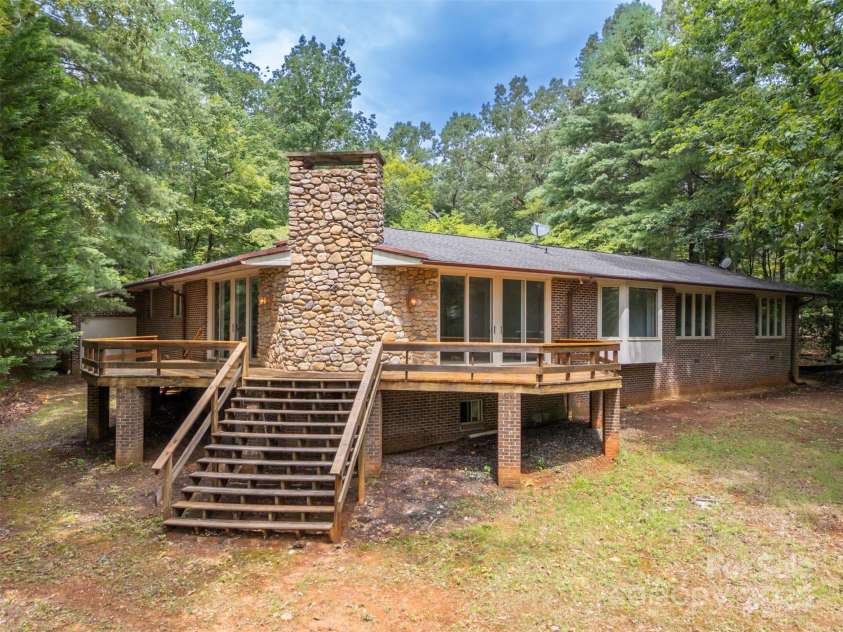 106 Blue Bird Lane, Tryon, NC 28782.  MLS# CAR4291454, YatesRealty ID 103. 