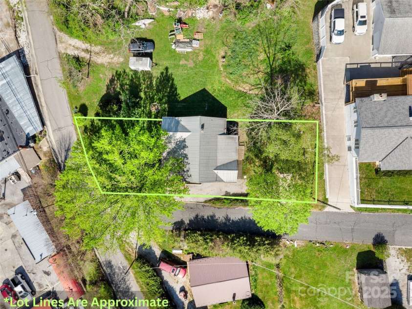 377 Cabin Road, Spruce Pine, NC 28777.  MLS# CAR4256421, YatesRealty ID 103. Approximate plat