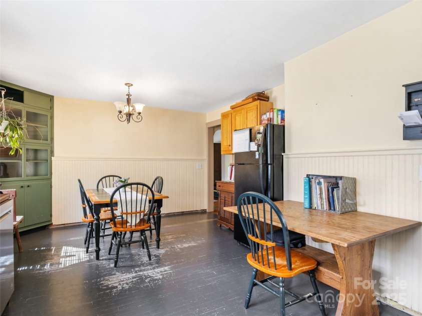 377 Cabin Road, Spruce Pine, NC 28777.  MLS# CAR4256421, YatesRealty ID 103. Dining area