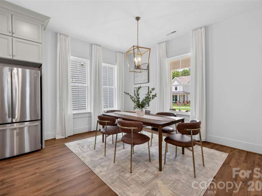 7237 Westrow Avenue, Charlotte, NC 28278.  MLS# CAR4311743, YatesRealty ID 1030. Wonderful spacious dining area perfect for entertaining.