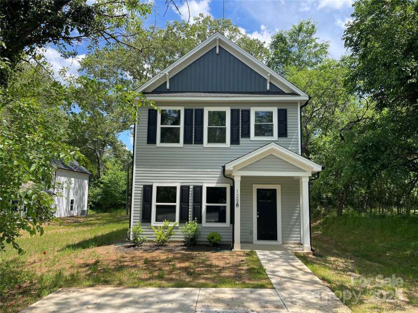 129 Sharon Road, York, SC 29745.  MLS# CAR4215637, YatesRealty ID 10300. 